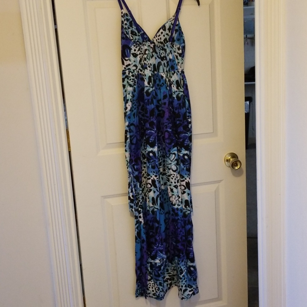 Dress - Picture 3 of 3